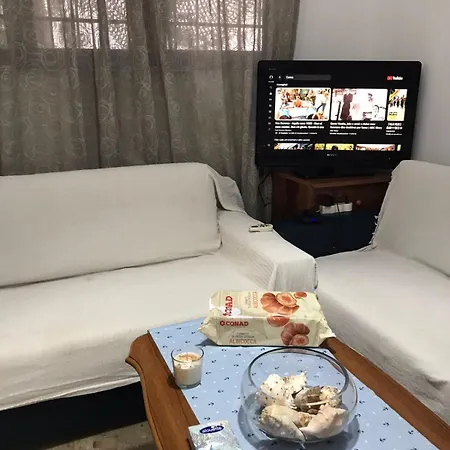 Apartament With Front Porch *